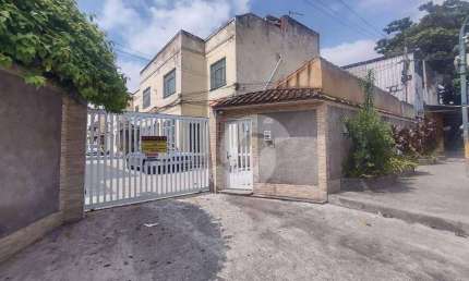 Apartamento com 3 dormitórios à venda, 109 m² por R$ 250.000,00 - Amendoeira - São Gonçalo/RJ