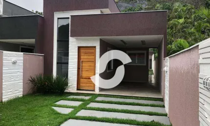 Casa com 2 dormitórios à venda, 114 m² por R$ 585.000,00 - Itaipuaçu - Maricá/RJ