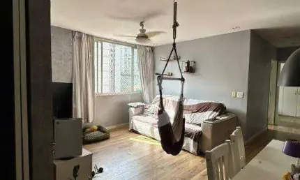 Apartamento todo reformado na melhor localização do bairro do inga próximo ao mac e praia das flechas