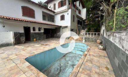 Casa ampla com 4 Quartos à venda, 182 m² por R$ 750.000 - São Francisco - Niterói/RJ