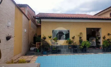 Casa 3 quartos com  300 m² à venda por R$ 750.000 - Trindade - São Gonçalo/RJ