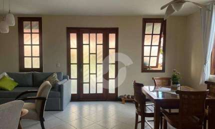 Casa com 3 dormitórios à venda, 113 m² por R$ 700.000,00 - Itaipu - Niterói/RJ