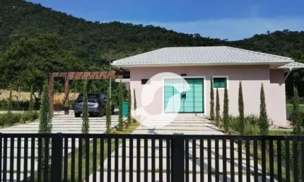 Casa com 3 dormitórios à venda, 253 m² por R$ 1.150.000,00 - Ubatiba - Maricá/RJ