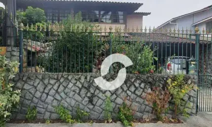 Casa com 4 quartos à venda na Rua Vereador Agostinho de Paula Santos, 129, Piratininga, Niterói