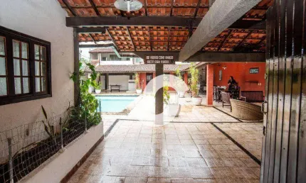 OPORTUNIDADE ÚNICA! Casa com 7 quartos, 900m² - Engenho do Mato, c/ piscina e campo de futebol R$790.000