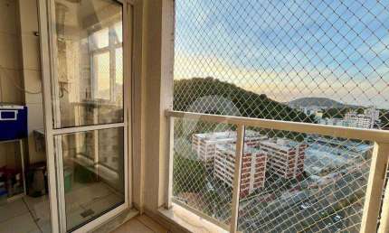 ATENÇÃO INVESTIDOR! Icaraí, em condomínio clube! Com varanda e vaga. 2 quartos (1 suíte) - R$700mil