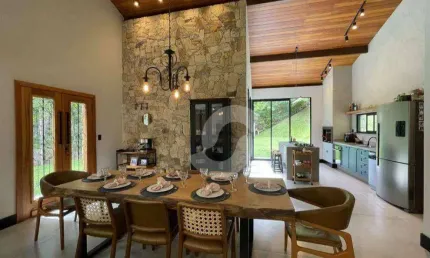 Casa com 3 dormitórios à venda, 220 m² por R$ 1.780.000,00 - Areal - Petrópolis/RJ