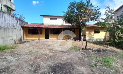 Casa com 2 dormitórios à venda, 108 m² por R$ 590.000,00 - Itaipu - Niterói/RJ