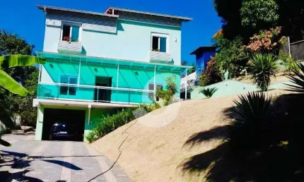 Casa com 4 dormitórios à venda, 210 m² por R$ 1.700.000,00 - Badu - Niterói/RJ
