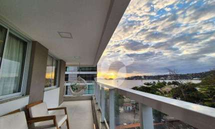 LINDO APARTAMENTO 2 QUARTOS (1 SUÍTE), 1 VAGA. VISTA PARA O MAR DA PRAIA DE CHARITAS - R$1.080.000
