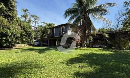 Casa com 3 dormitórios à venda, 200 m² por R$ 800.000,00 - Maria Paula - Niterói/RJ