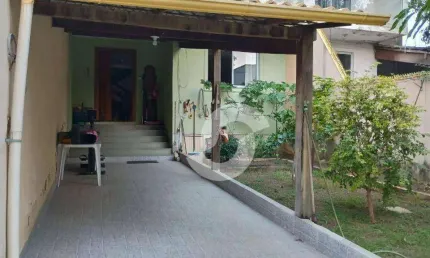 Casa com 3 dormitórios à venda, 136 m² por R$ 490.000,00 - Piratininga - Niterói/RJ