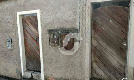 Casa ampla com 3 quartos, 2 salas, 3 varandas, copa cozinha, 2 banheiros lavanderia e vaga de garagem 1 carro.