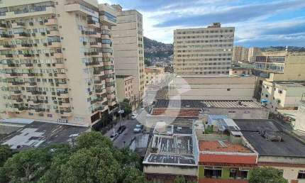 Apartamento com 1 dormitório à venda, 50 m² por R$ 180.000,00 - Centro - Niterói/RJ