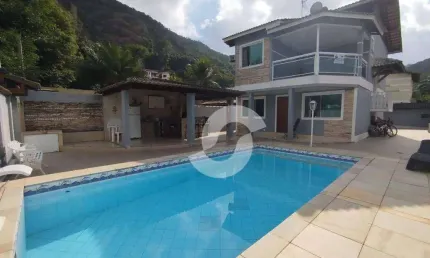 Casa com 3 dormitórios à venda, 361 m² por R$ 980.000,00 - Piratininga - Niterói/RJ