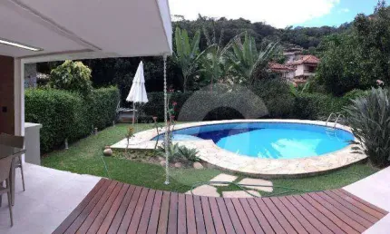 Casa com 3 dormitórios à venda, 300 m² por R$ 2.200.000 - Engenho do Mato - Niterói/RJ
