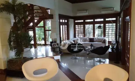 Linda Casa, 4 dormitórios à venda, 550 m² por R$ 3.000.000 - Camboinhas - Niterói/RJ