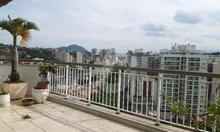 Linda cobertura com vista indevassada no jardim icaraí