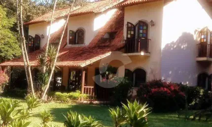 Casa com 4 dormitórios à venda, 540 m² por R$ 2.200.000,00 - Pendotiba - Niterói/RJ