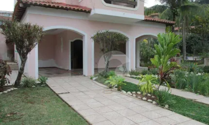 Casa com 4 dormitórios à venda, 271 m² por R$ 2.650.000,01 - Camboinhas - Niterói/RJ