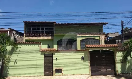Excelente Casa duplex à venda, 280 m² por R$ 590.000,00 - Porto Novo - São Gonçalo/RJ
