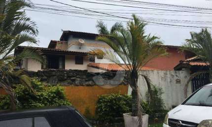 Casa com 3 dormitórios à venda, 400 m² por R$ 750.000,00 - Itaipu - Niterói/RJ