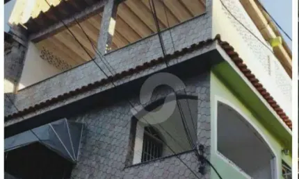 Sobrado com 2 dormitórios à venda, 156 m² por R$ 190.000,00 - Barro Vermelho - São Gonçalo/RJ