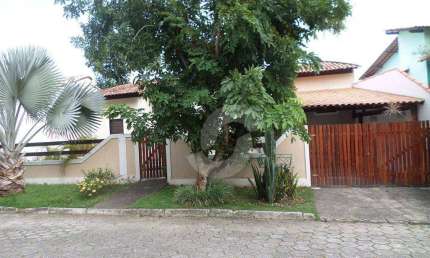 Casa com 4 dormitórios à venda, 310 m² por R$ 740.000 - Largo da Batalha - Niterói/RJ