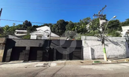 Terreno à venda, 5000 m² por R$ 980.000,00 - Santa Rosa - Niterói/RJ