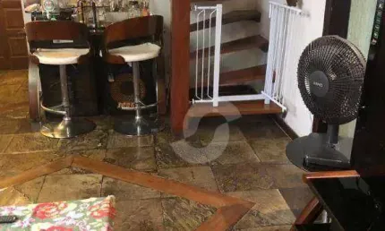 Cobertura com 2 dormitórios à venda, 127 m² por R$ 255.000,00 - Centro - São Gonçalo/RJ