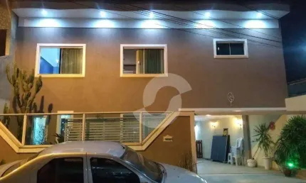 Casa com 3 dormitórios à venda, 240 m² por R$ 790.000,00 - Camarão - São Gonçalo/RJ