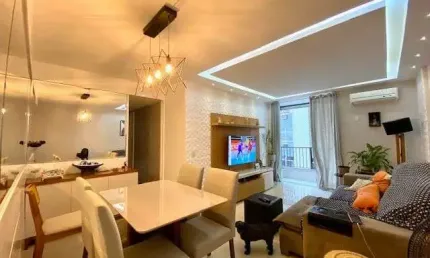 650 mil, quadra da praia, 2 quartos, suíte, varanda, lazer em Icaraí