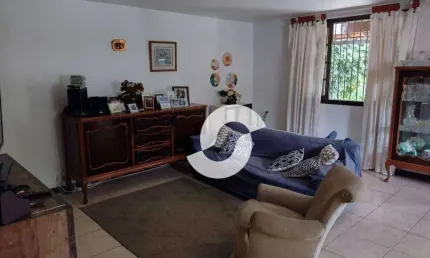 Casa com 4 dormitórios à venda, 230 m² por R$ 950.000,00 - Piratininga - Niterói/RJ