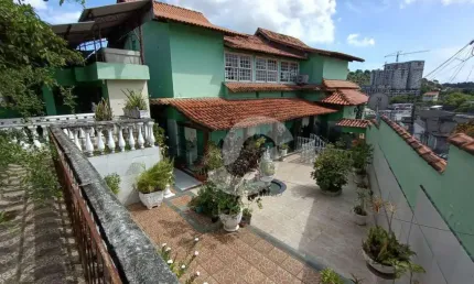 Casa com 3 dormitórios à venda, 270 m² por R$ 650.000,00 - Colubande - São Gonçalo/RJ