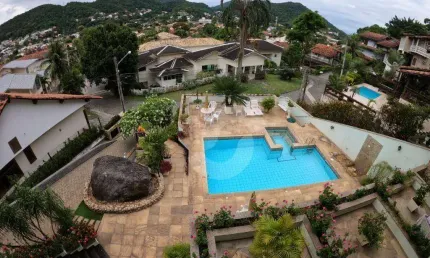 Casa com 4 dormitórios à venda, 437 m² por R$ 2.350.000,00 - Itaipu - Niterói/RJ