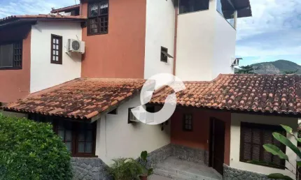 Casa com 4 dormitórios à venda, 210 m² por R$ 800.000,00 - Itaipu - Niterói/RJ