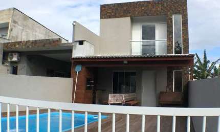 Sobrado - 3 quartos - 2 suítes -   c/ piscina - Balneário Grajau - Pontal do Paraná