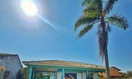 Casa Térrea 4 Dormitórios - Terreno 525m² - Proximo ao Mar - Pontal do Paraná