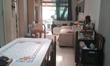 Casa para Venda em Curitiba, santa candida, 2 dormitórios, 1 suíte, 2 banheiros, 2 vagas