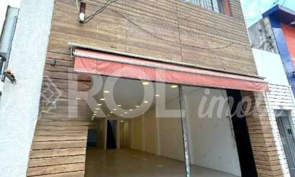 Loja Comercial à Venda ou Locação em Pinheiros, São Paulo-SP - 3 Salas, 2 Banheiros, 303m²