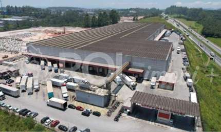 Galpão/CD de 17.678m² para locação, com área frigorificada e área seca de armazenagem, em Maua-SP.