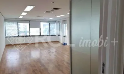 Sala comercial com 100m² para locação no Itaim Bibi, proto para uso,  Pacote de locação: R$ 11.047,00