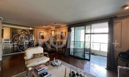 Apartamento de 220m² com 4 dormitórios e 4 vagas  para locação na Rua Horácio Lafer, Itaim Bibi-São Paulo