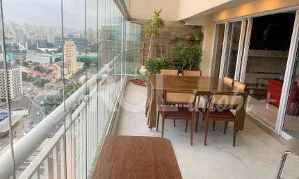 COBERTURA ALTO PADRÃO MOBILIADA E DECORADA / 2 SUÍTES, VARANDA, 2 VAGAS, PÉ DIREITO ALTO