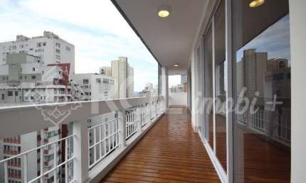 Cobertura em Higienópolis: 4 quartos, 2 suítes, 3 salas, 5 banheiros, 2 vagas, 382m² em São Paulo-SP!