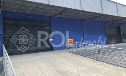 Galpão Comercial para Locação na Vila Leopoldina, São Paulo-SP: Espaço amplo com 10 salas e 15 vagas de garagem!