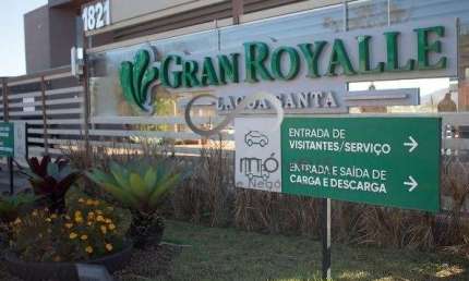Terreno em condomínio fechado à venda na Um, 1, Gran Royalle, Lagoa Santa por R$ 450.000