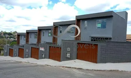 Casa com 3 quartos à venda na Julita Gomes Costa, 180, Dom Pedro, São José da Lapa por R$ 350.000