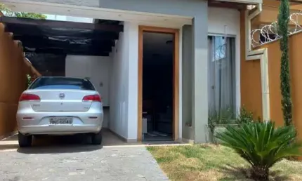 Casa com 3 quartos à venda na Cruzeiro do Sul, 75, Portal do Sol, Lagoa Santa por R$ 750.000