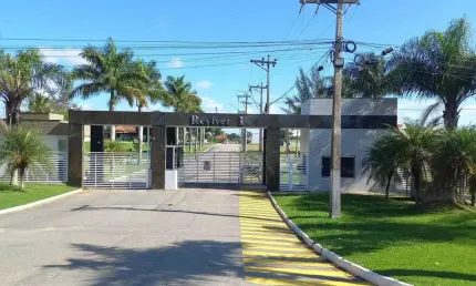 Terreno Exclusivo com 400m²: Conforto e Lazer Garantido